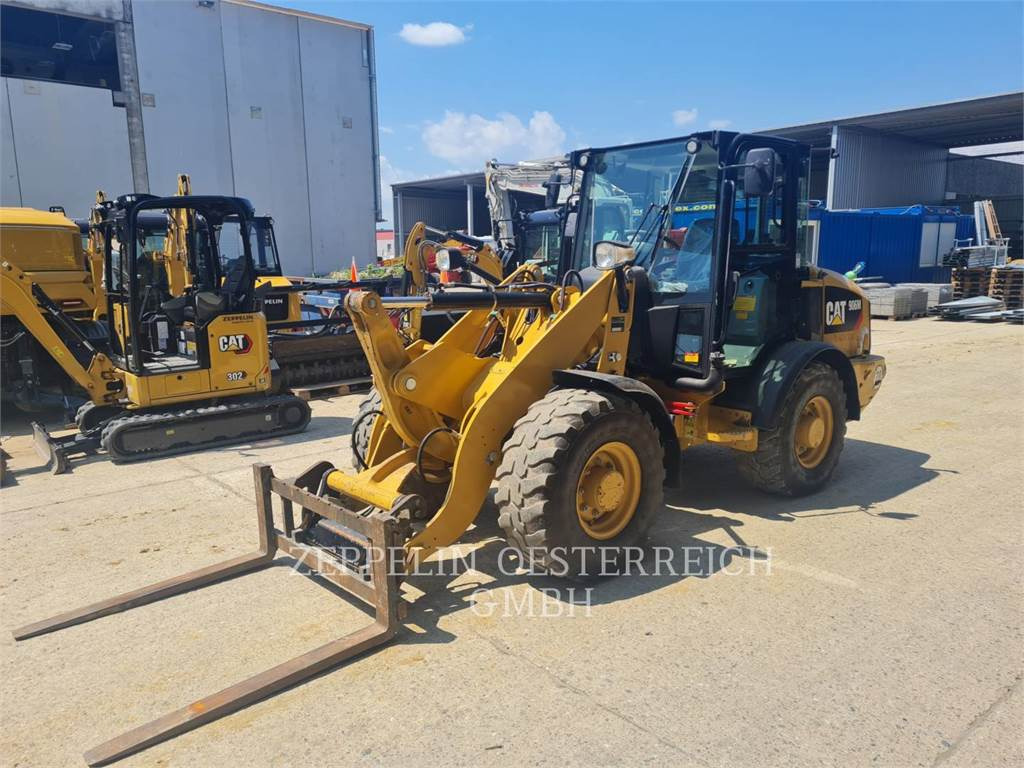 CAT 906M - Wheel loader: gambar 1 CAT 906M - Wheel loader: gambar 1