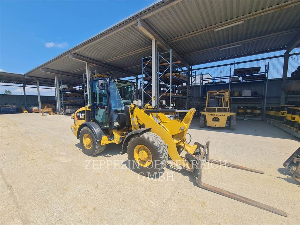 CAT 906M - Wheel loader: gambar 3 CAT 906M - Wheel loader: gambar 3
