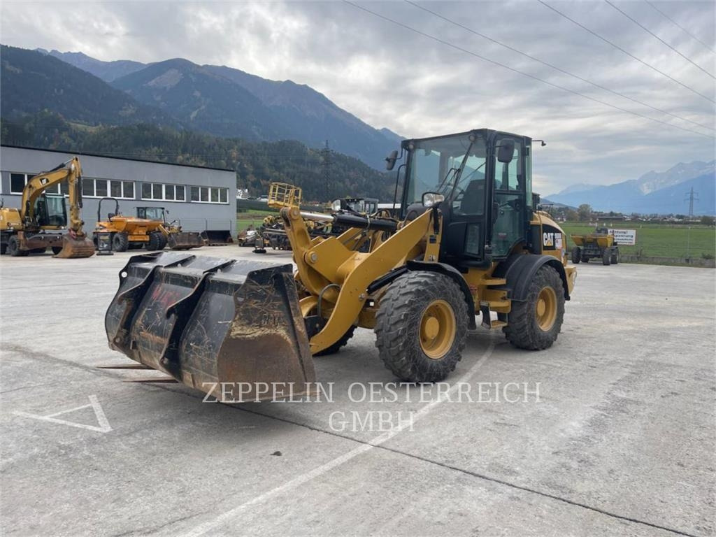 CAT 908M - Wheel loader: gambar 2 CAT 908M - Wheel loader: gambar 2