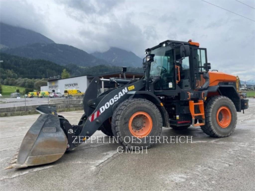 Doosan DL250-7 - Wheel loader: gambar 1 Doosan DL250-7 - Wheel loader: gambar 1
