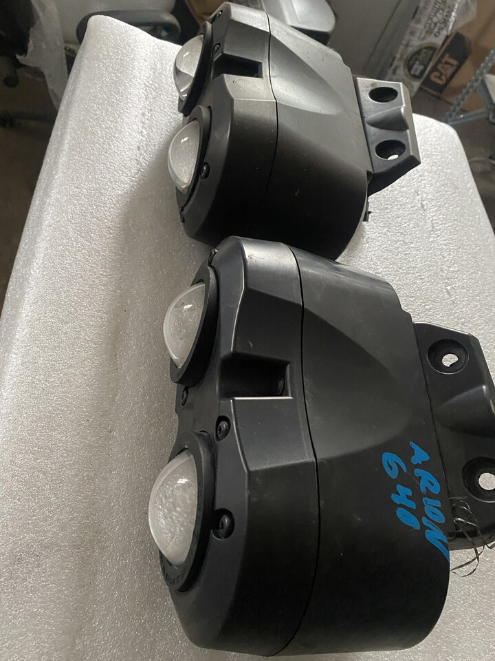 Claas Arion 640 - Lampy / Mocowania Lamp / Reflektory - Cahaya/ Pencahayaan untuk Peralatan pertanian: gambar 5 Claas Arion 640 - Lampy / Mocowania Lamp / Reflektory - Cahaya/ Pencahayaan untuk Peralatan pertanian: gambar 5