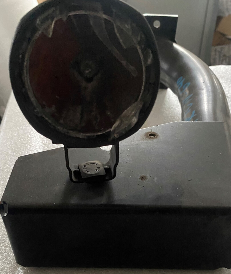 Claas Arion 640 - Lampy / Mocowania Lamp / Reflektory - Cahaya/ Pencahayaan untuk Peralatan pertanian: gambar 4 Claas Arion 640 - Lampy / Mocowania Lamp / Reflektory - Cahaya/ Pencahayaan untuk Peralatan pertanian: gambar 4