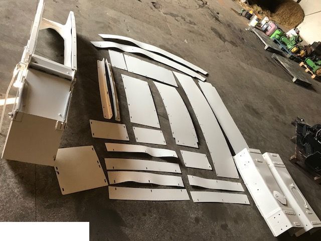 Claas Jaguar 930 940 960 980 - Końcówka Tunelu - Tubuh dan eksterior untuk Pemanen hijauan: gambar 5 Claas Jaguar 930 940 960 980 - Końcówka Tunelu - Tubuh dan eksterior untuk Pemanen hijauan: gambar 5