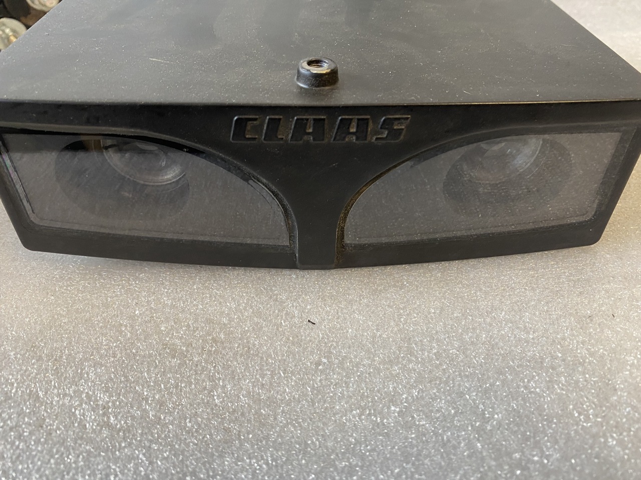 Claas Laser Sensor 013757.2 | 013757.1 | 013757.0 | 013757.3 - Sensor untuk Peralatan pertanian: gambar 1 Claas Laser Sensor 013757.2 | 013757.1 | 013757.0 | 013757.3 - Sensor untuk Peralatan pertanian: gambar 1