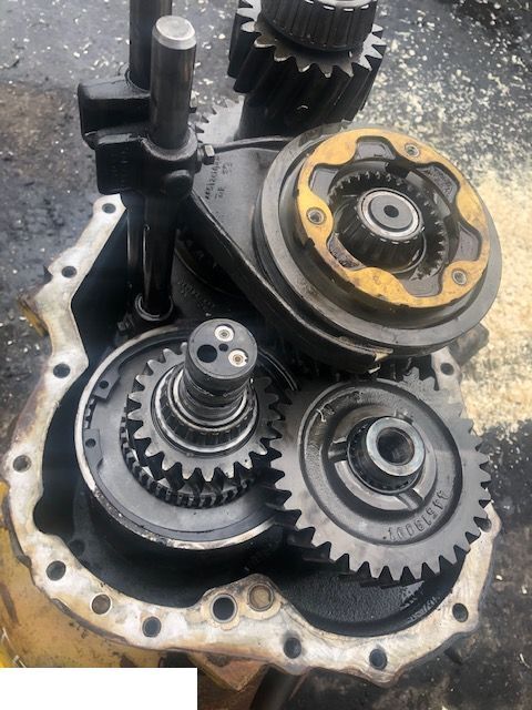 Claas Ranger - Skrzynia International Ratio 1:1 - Gearbox untuk Telehandler: gambar 1 Claas Ranger - Skrzynia International Ratio 1:1 - Gearbox untuk Telehandler: gambar 1