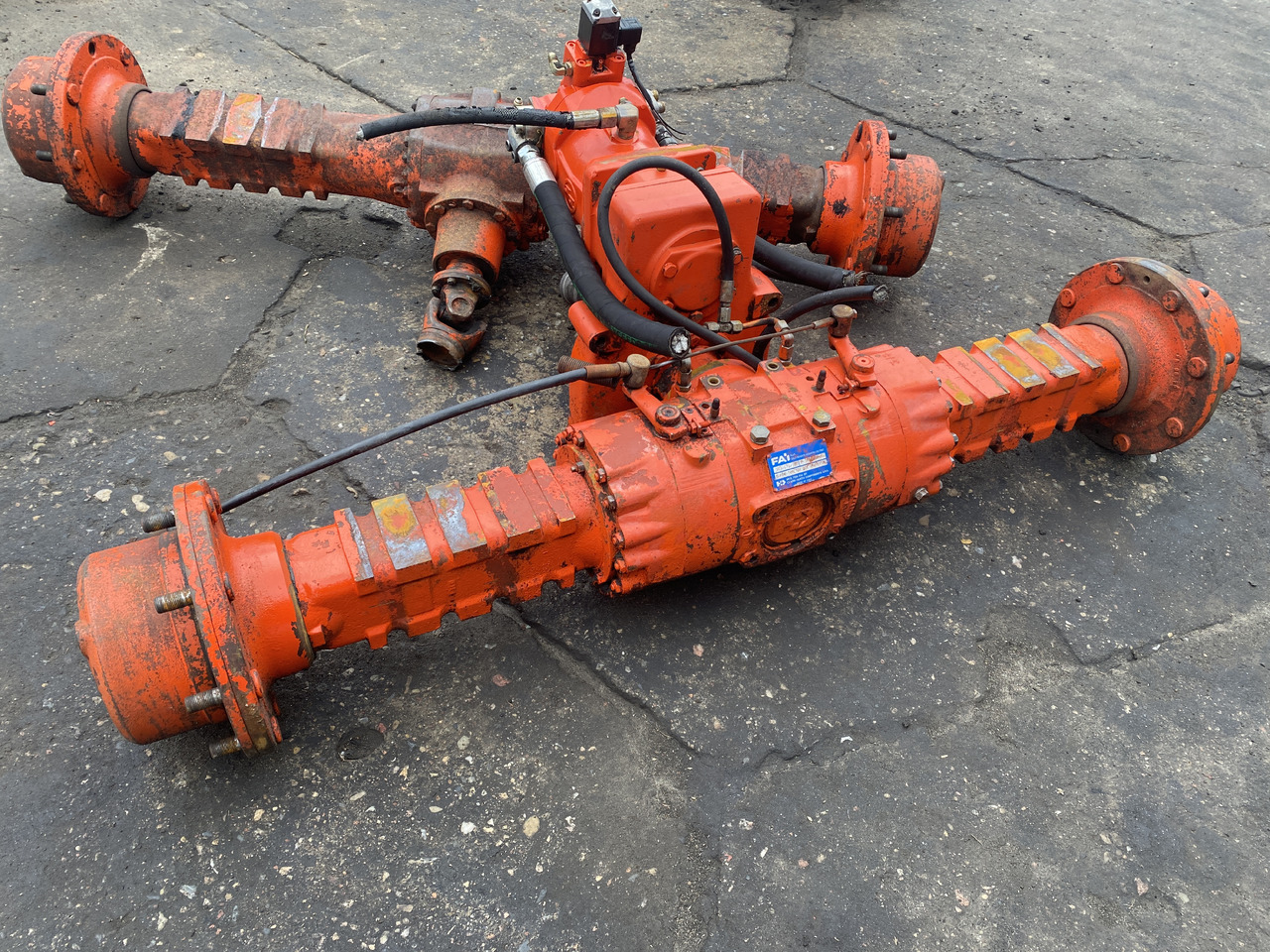Clark Hurth 303 - oś most zwolnica mechanizm różnicowy Schaeff SKL Liebherr - Final drive untuk Peralatan pertanian: gambar 1 Clark Hurth 303 - oś most zwolnica mechanizm różnicowy Schaeff SKL Liebherr - Final drive untuk Peralatan pertanian: gambar 1