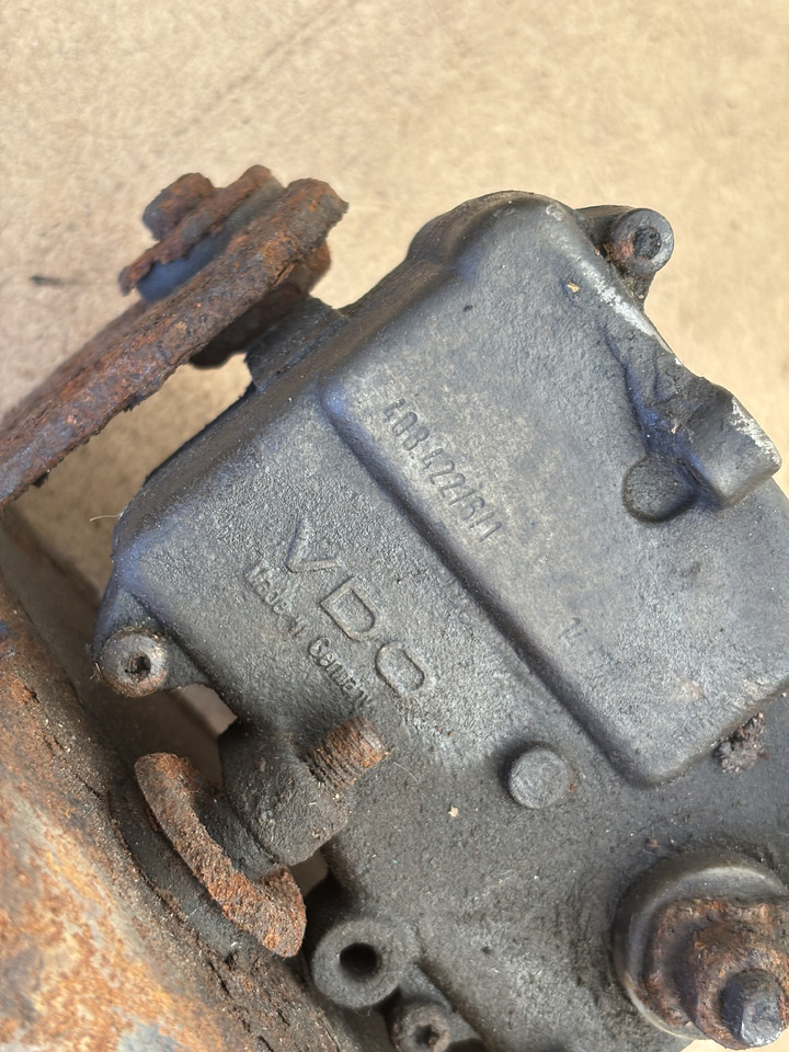 Cummins 8.3 6CT 6CTA 6CTAA Elektroniczny pedał gazu VDO 408.422/6/1 - Pedal: gambar 1 Cummins 8.3 6CT 6CTA 6CTAA Elektroniczny pedał gazu VDO 408.422/6/1 - Pedal: gambar 1