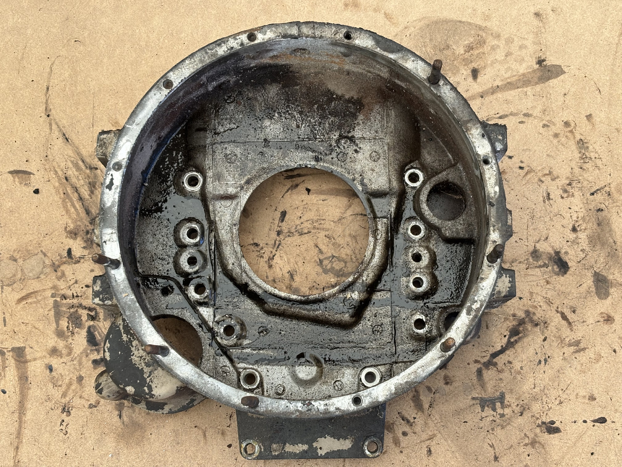 Cummins 8.3 6CT 6CTA 6CTAA Obudowa Koła Zamachowego 3906689 - Roda gila: gambar 5 Cummins 8.3 6CT 6CTA 6CTAA Obudowa Koła Zamachowego 3906689 - Roda gila: gambar 5