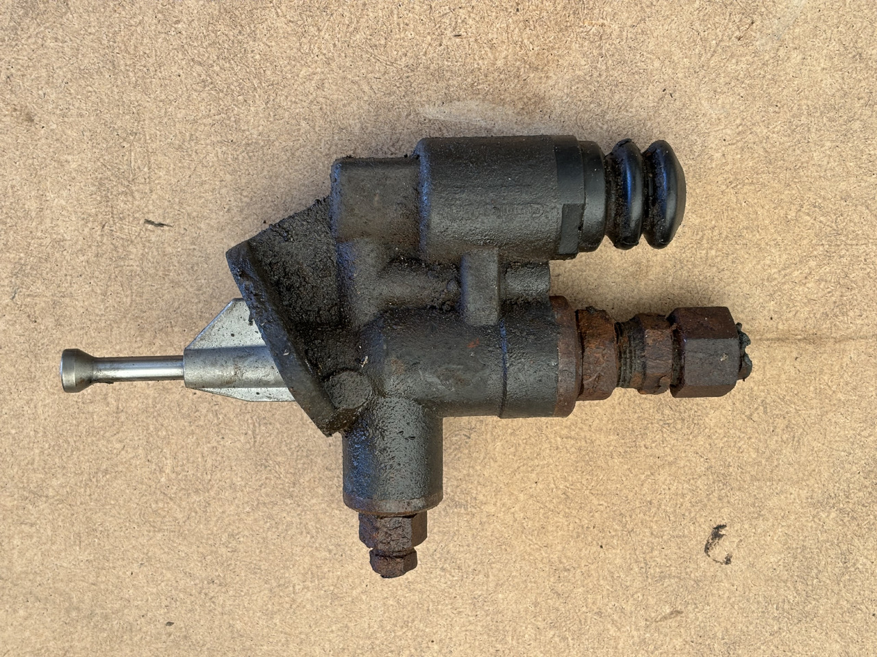 Cummins 8.3 6CT 6CTA 6CTAA Pompka Paliwa Zasilająca Cummins 3936316 - Pompa bahan bakar: gambar 1 Cummins 8.3 6CT 6CTA 6CTAA Pompka Paliwa Zasilająca Cummins 3936316 - Pompa bahan bakar: gambar 1