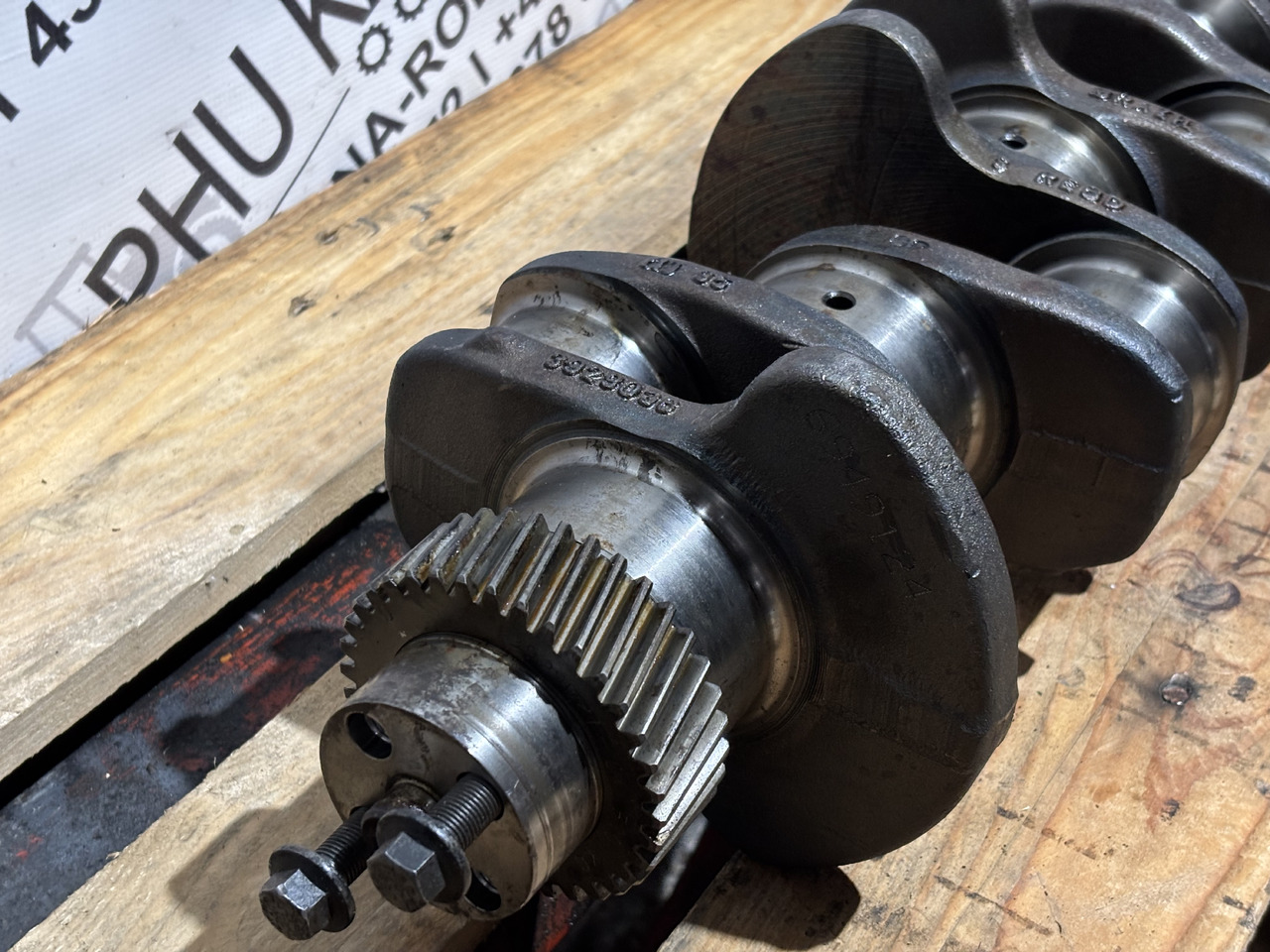 DAF Case IVECO Komatsu Cummins 4BT 3929036 Wał Korbowy - Poros engkol untuk Peralatan pertanian: gambar 2 DAF Case IVECO Komatsu Cummins 4BT 3929036 Wał Korbowy - Poros engkol untuk Peralatan pertanian: gambar 2