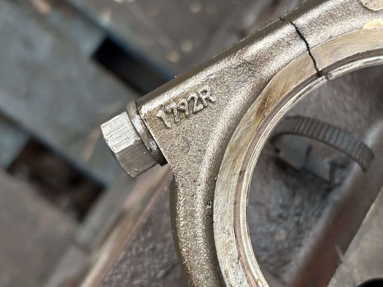 Deutz 04901791 Korbowód Korbowody 1792R - Batang penghubung untuk Peralatan konstruksi: gambar 3 Deutz 04901791 Korbowód Korbowody 1792R - Batang penghubung untuk Peralatan konstruksi: gambar 3