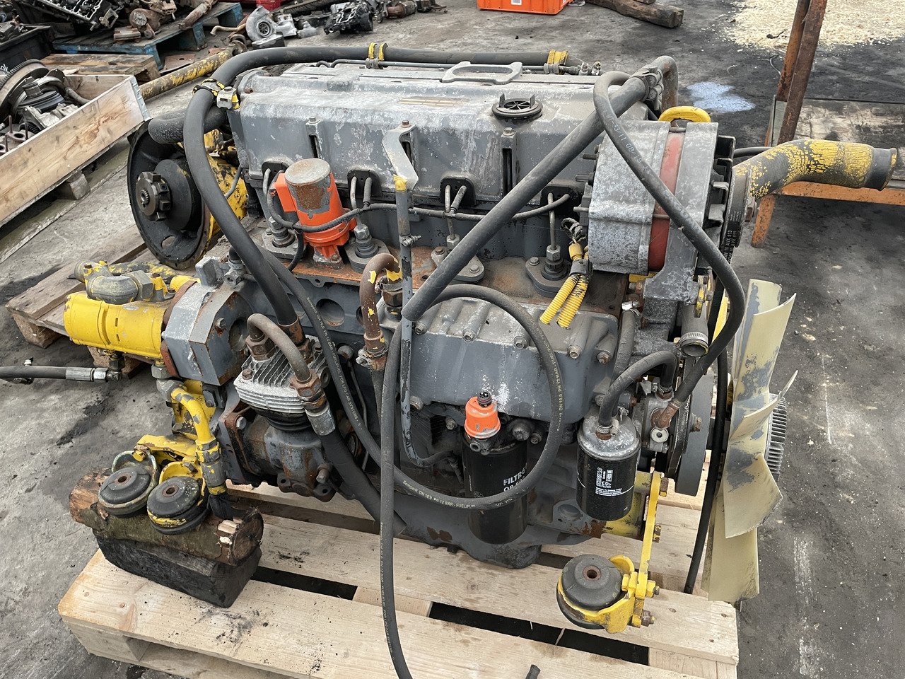 Deutz F4L912 - silnik - Mesin untuk Peralatan konstruksi: gambar 1 Deutz F4L912 - silnik - Mesin untuk Peralatan konstruksi: gambar 1