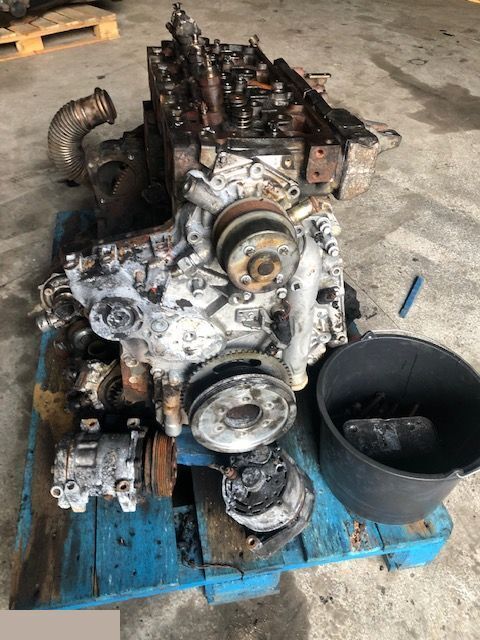 Deutz TCD 3.6 L4 - Wał - Suku Cadang Mesin untuk Peralatan pertanian: gambar 1 Deutz TCD 3.6 L4 - Wał - Suku Cadang Mesin untuk Peralatan pertanian: gambar 1