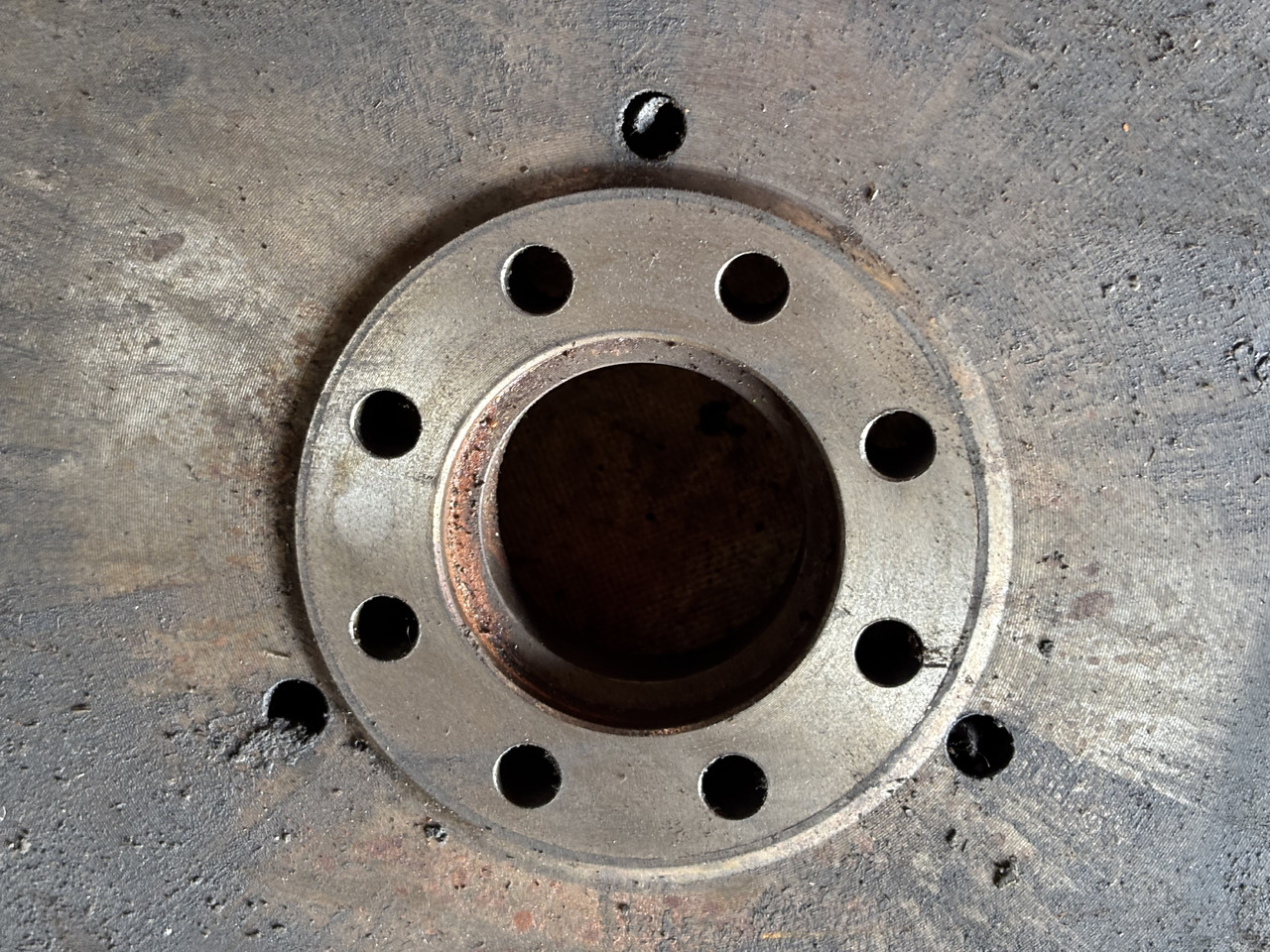 Deutz TD2011 D2011 D2011L04W Koło Zamachowe 04104106 - Roda gila untuk Peralatan pertanian: gambar 2 Deutz TD2011 D2011 D2011L04W Koło Zamachowe 04104106 - Roda gila untuk Peralatan pertanian: gambar 2