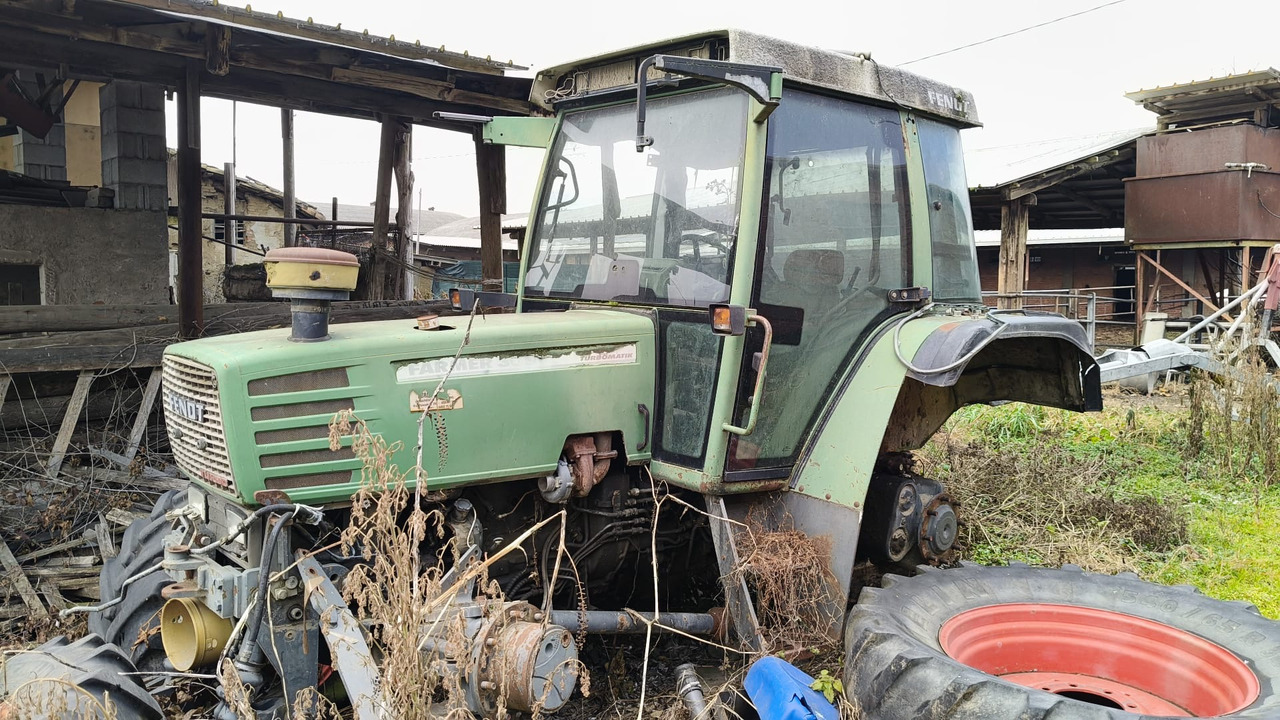 Fendt 309 - na części - tłumik wydech - Traktor: gambar 1 Fendt 309 - na części - tłumik wydech - Traktor: gambar 1