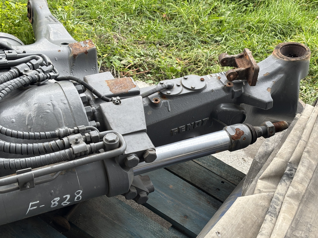 Fendt 828 Obudowa Osi Łuk Osi 755/137 F835300020180 F835300020160 E835300020012 - As roda belakang untuk Peralatan pertanian: gambar 2 Fendt 828 Obudowa Osi Łuk Osi 755/137 F835300020180 F835300020160 E835300020012 - As roda belakang untuk Peralatan pertanian: gambar 2