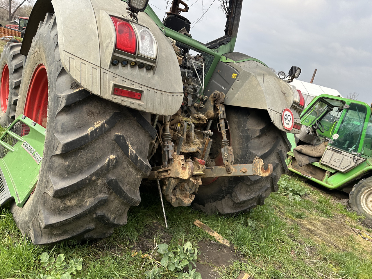 Fendt 828 Vario części zwolnica zwrotnica , skrzynia biegów , silnik , most napędowy przedni i tylni - Final drive untuk Peralatan pertanian: gambar 2 Fendt 828 Vario części zwolnica zwrotnica , skrzynia biegów , silnik , most napędowy przedni i tylni - Final drive untuk Peralatan pertanian: gambar 2