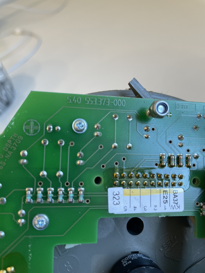 Fendt 920 - pulpit panel sterujący moduł EHR F916971070091 tył - Dasbor untuk Peralatan pertanian: gambar 2 Fendt 920 - pulpit panel sterujący moduł EHR F916971070091 tył - Dasbor untuk Peralatan pertanian: gambar 2