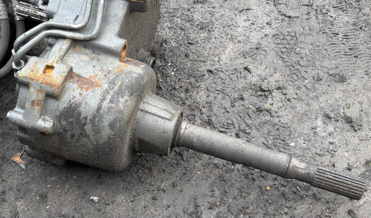 Fendt 924 928 930 936 Tylni WOM PTO Przekładnia Tylna 931150200320 931150200511 931150200311 - Penularan untuk Peralatan pertanian: gambar 3 Fendt 924 928 930 936 Tylni WOM PTO Przekładnia Tylna 931150200320 931150200511 931150200311 - Penularan untuk Peralatan pertanian: gambar 3