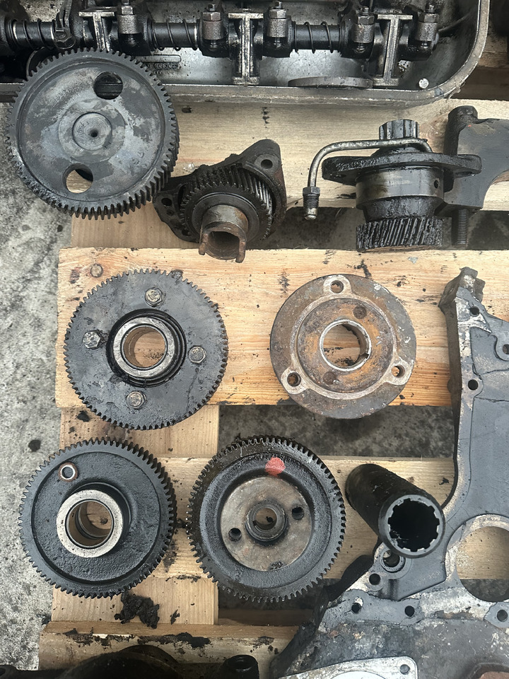 Fiat 780dt Fiat 8045 głowica cylindrów , klawiatura głowicy , rozrząd , części - Kepala silinder untuk Peralatan pertanian: gambar 4 Fiat 780dt Fiat 8045 głowica cylindrów , klawiatura głowicy , rozrząd , części - Kepala silinder untuk Peralatan pertanian: gambar 4