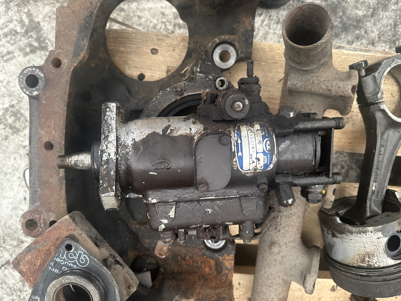 Fiat 780dt Fiat 8045 pompa paliwa , pompa oleju Balansery obudowa rozrządu - Pompa bahan bakar untuk Traktor: gambar 2 Fiat 780dt Fiat 8045 pompa paliwa , pompa oleju Balansery obudowa rozrządu - Pompa bahan bakar untuk Traktor: gambar 2