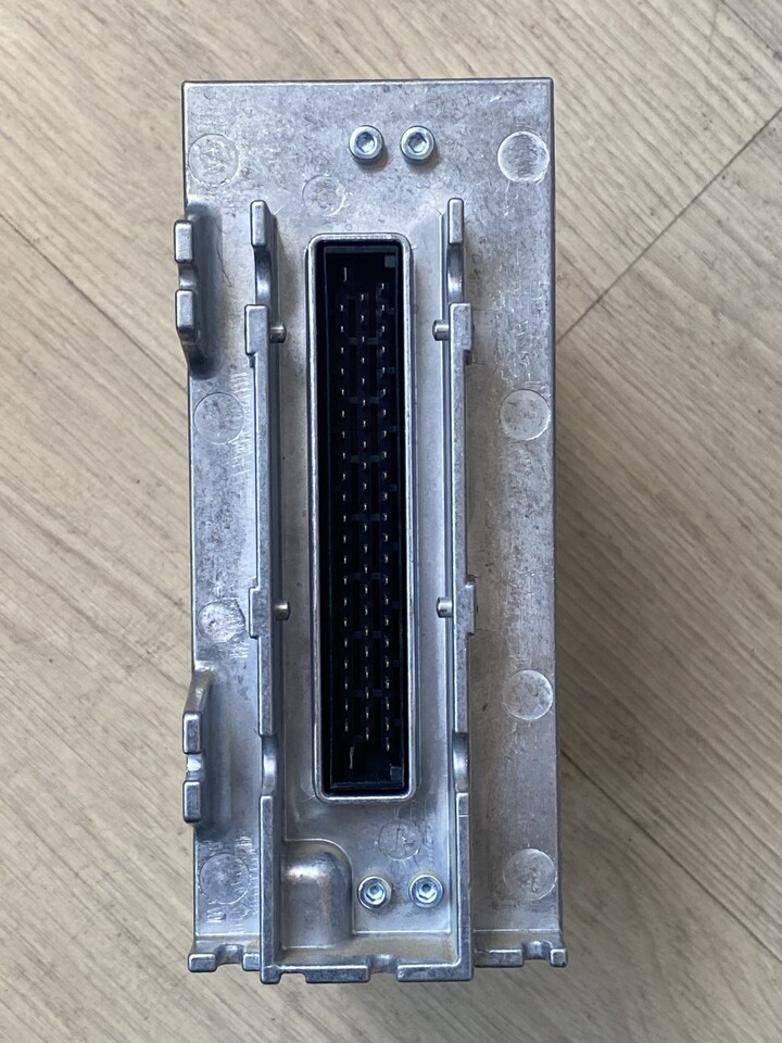 G 725.970.070.041 Fendt Sterownik - ECU untuk Peralatan pertanian: gambar 1 G 725.970.070.041 Fendt Sterownik - ECU untuk Peralatan pertanian: gambar 1