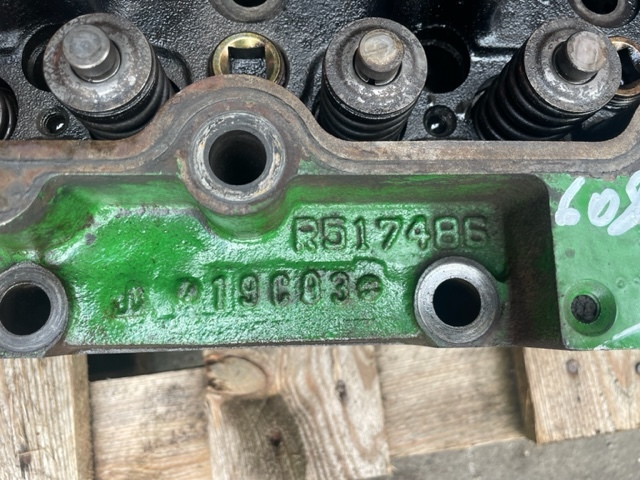 Głowica Cylindrów John Deere RG6081 , R517486 - Kepala silinder untuk Peralatan pertanian: gambar 2 Głowica Cylindrów John Deere RG6081 , R517486 - Kepala silinder untuk Peralatan pertanian: gambar 2