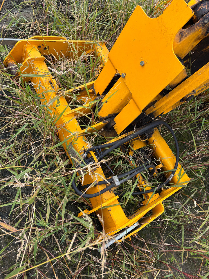 JCB 527-58 Karetka Q-Fit - Skrup cepat: gambar 1 JCB 527-58 Karetka Q-Fit - Skrup cepat: gambar 1