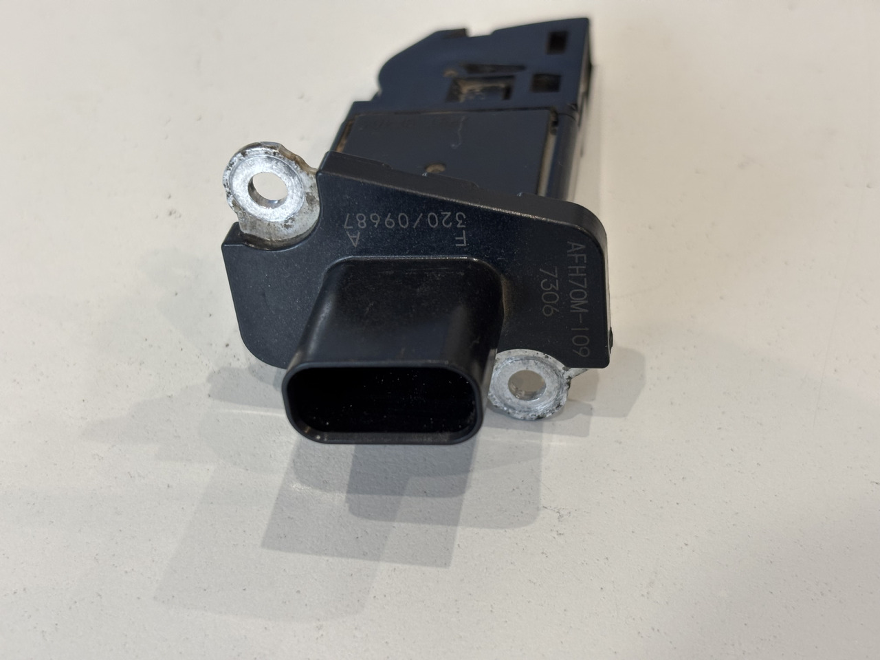JCB Czujnik przepływu powietrza TMAF Tier4 535-95 540-140 320/09687 - Sensor untuk Peralatan konstruksi: gambar 3 JCB Czujnik przepływu powietrza TMAF Tier4 535-95 540-140 320/09687 - Sensor untuk Peralatan konstruksi: gambar 3