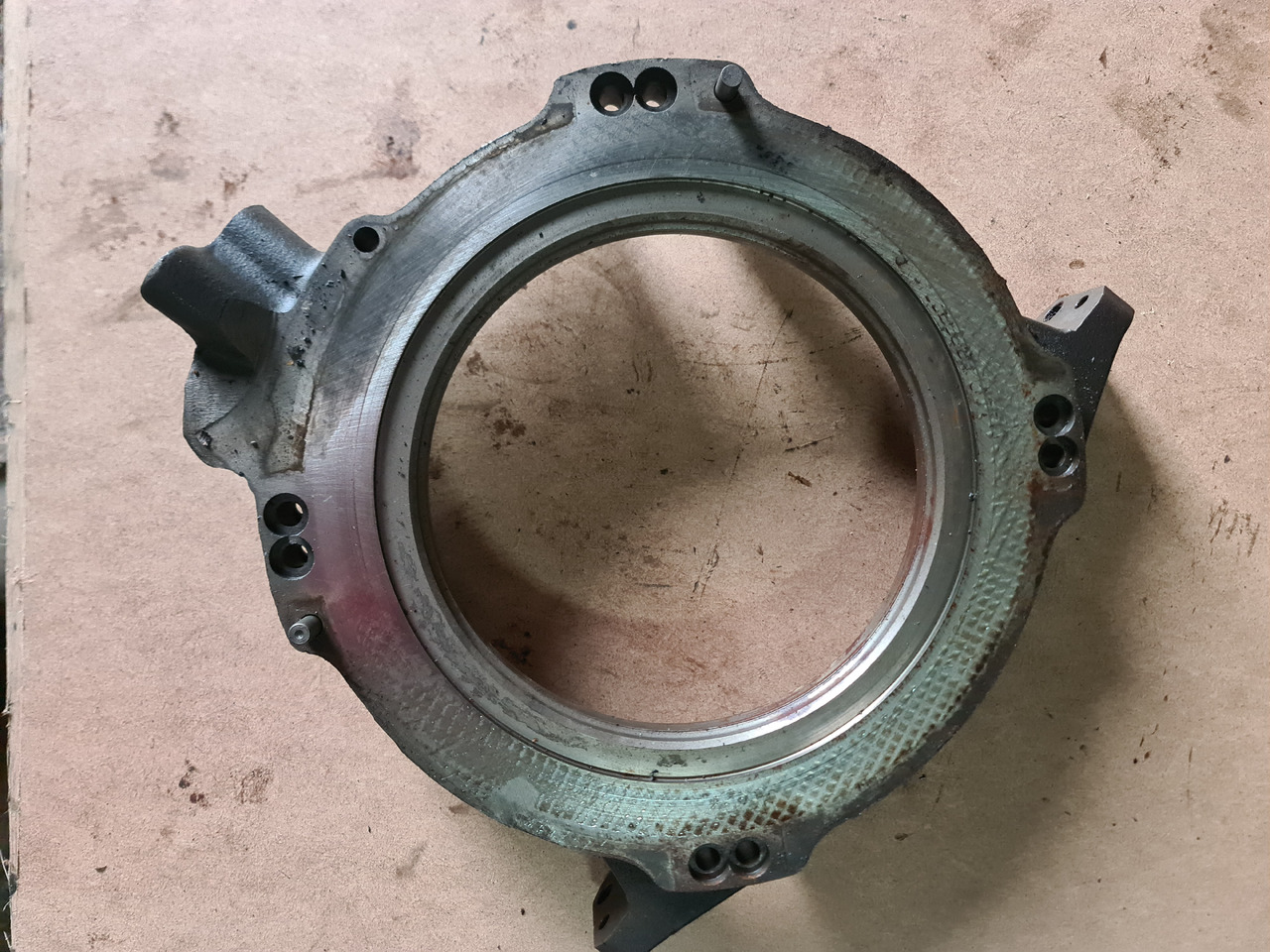 John Deere 4650, 4850 Obudowa Tłoka Hamulcowego R72044 - Bagian Rem untuk Peralatan pertanian: gambar 1 John Deere 4650, 4850 Obudowa Tłoka Hamulcowego R72044 - Bagian Rem untuk Peralatan pertanian: gambar 1