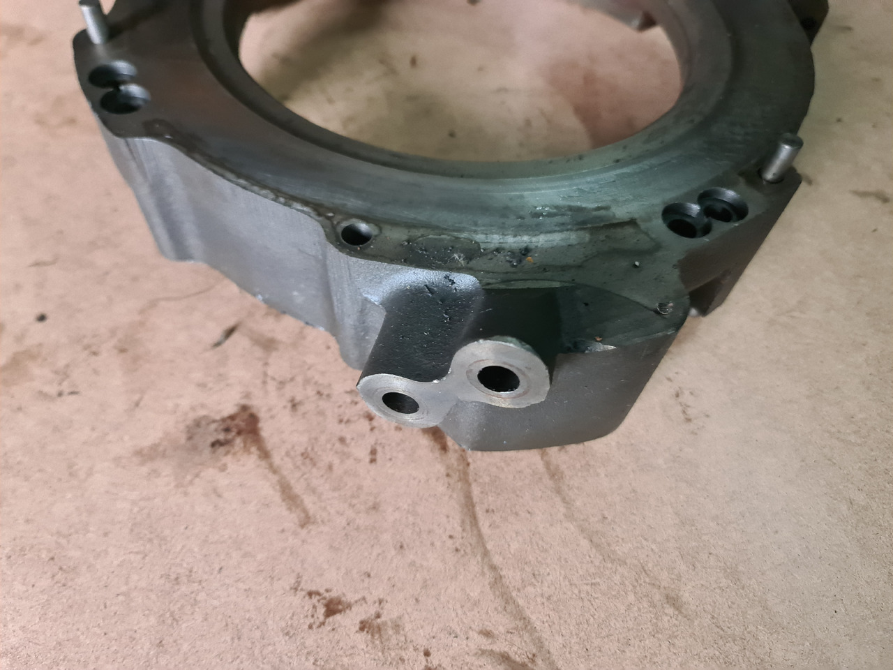 John Deere 4650, 4850 Obudowa Tłoka Hamulcowego R72044 - Bagian Rem untuk Peralatan pertanian: gambar 2 John Deere 4650, 4850 Obudowa Tłoka Hamulcowego R72044 - Bagian Rem untuk Peralatan pertanian: gambar 2