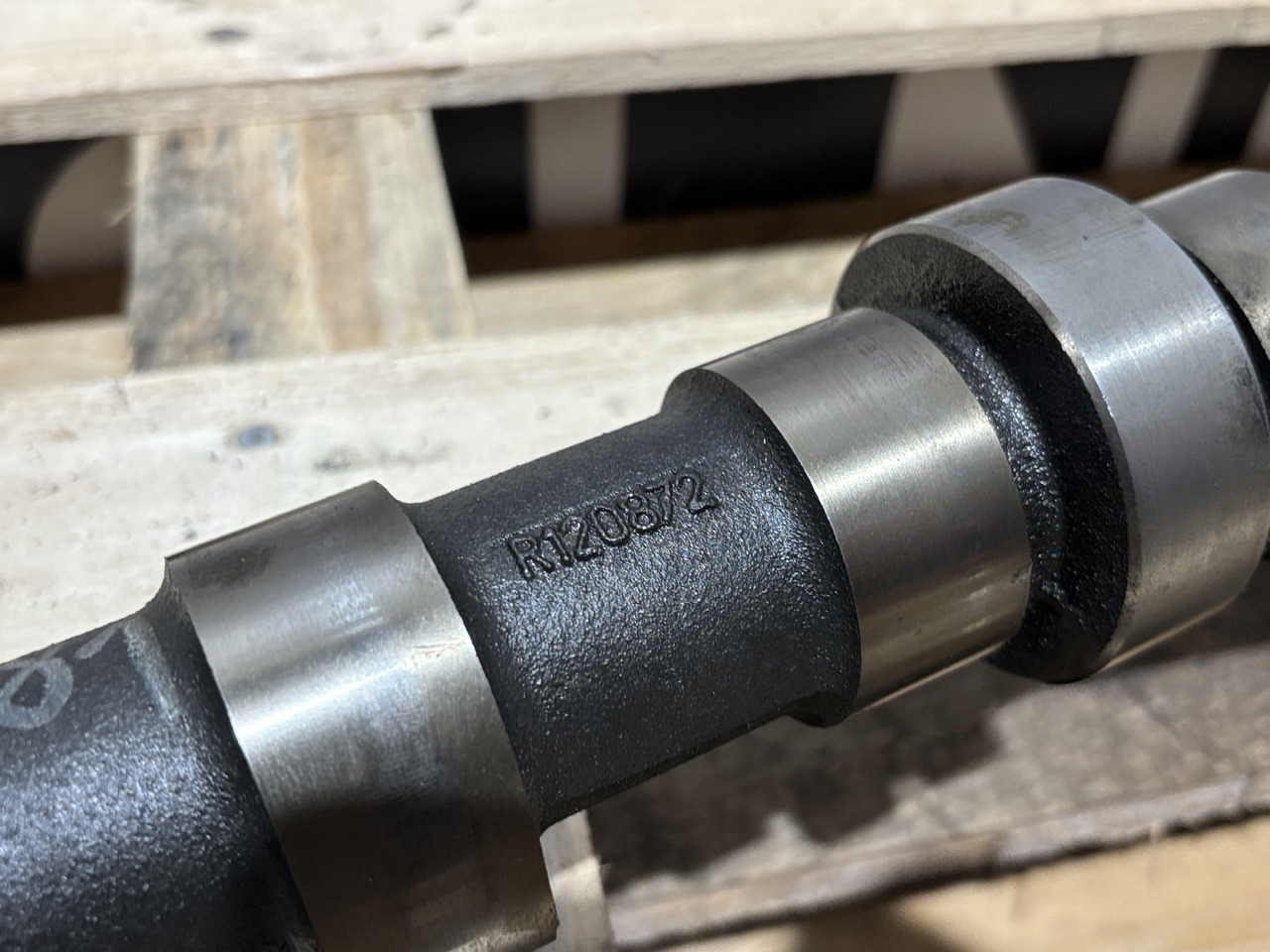 John Deere 6081 7700 7800 8200 8300 9100 Wałek Rozrządu R120872 R104589 - Camshaft untuk Peralatan pertanian: gambar 5 John Deere 6081 7700 7800 8200 8300 9100 Wałek Rozrządu R120872 R104589 - Camshaft untuk Peralatan pertanian: gambar 5