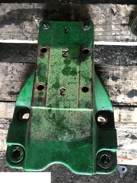 John Deere L216249 Podstawa Wspornika Błotnika John deere 6620 6630 6820 6830 6920 6930 - Spatbor untuk Peralatan pertanian: gambar 1 John Deere L216249 Podstawa Wspornika Błotnika John deere 6620 6630 6820 6830 6920 6930 - Spatbor untuk Peralatan pertanian: gambar 1