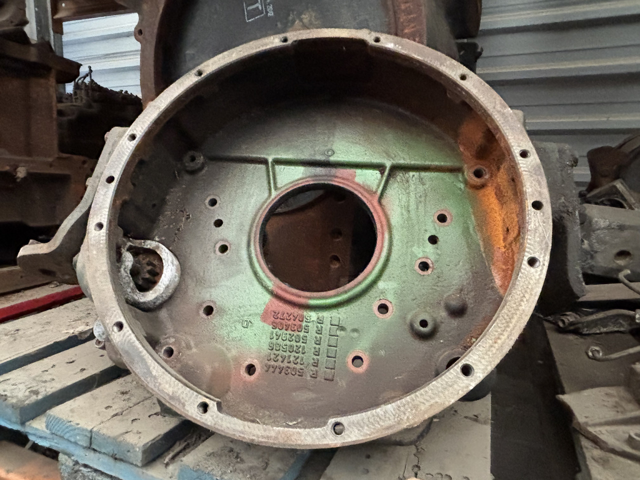 John Deere R503444 R121421 R120586 502941 R503406 R504272 Obudowa Koła Zamachowego - Roda gila untuk Peralatan pertanian: gambar 1 John Deere R503444 R121421 R120586 502941 R503406 R504272 Obudowa Koła Zamachowego - Roda gila untuk Peralatan pertanian: gambar 1