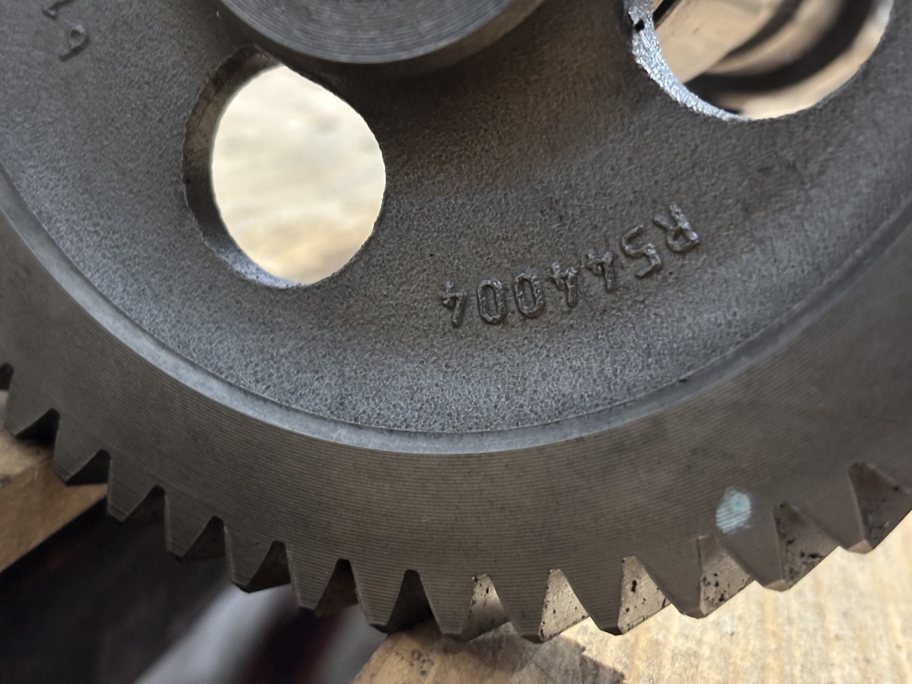 John Deere RE557328 R544004 R538072 Wałek Rozrządu - Camshaft untuk Peralatan pertanian: gambar 2 John Deere RE557328 R544004 R538072 Wałek Rozrządu - Camshaft untuk Peralatan pertanian: gambar 2