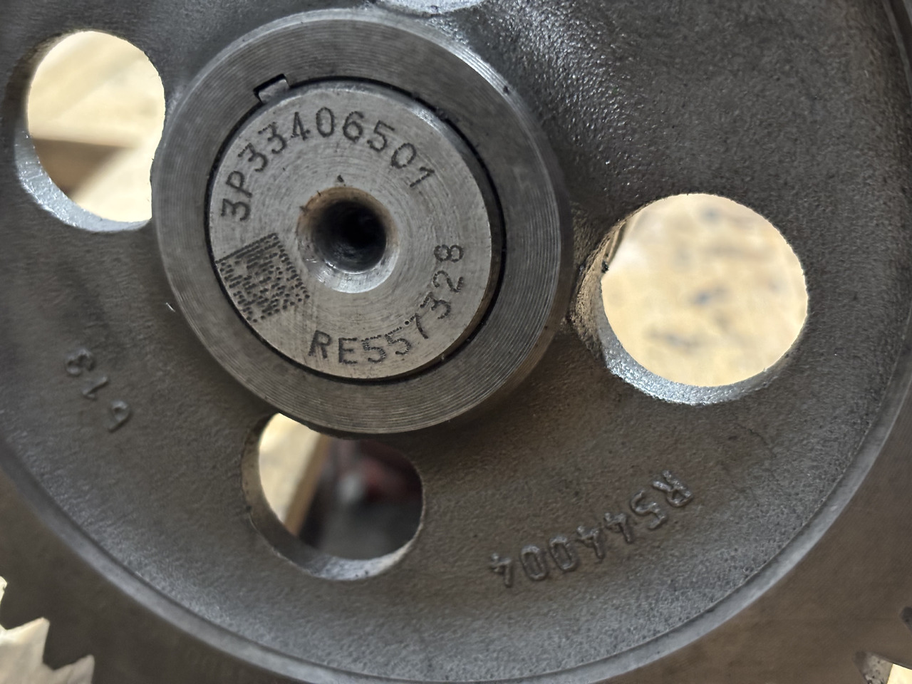 John Deere RE557328 R544004 R538072 Wałek Rozrządu - Camshaft untuk Peralatan pertanian: gambar 1 John Deere RE557328 R544004 R538072 Wałek Rozrządu - Camshaft untuk Peralatan pertanian: gambar 1