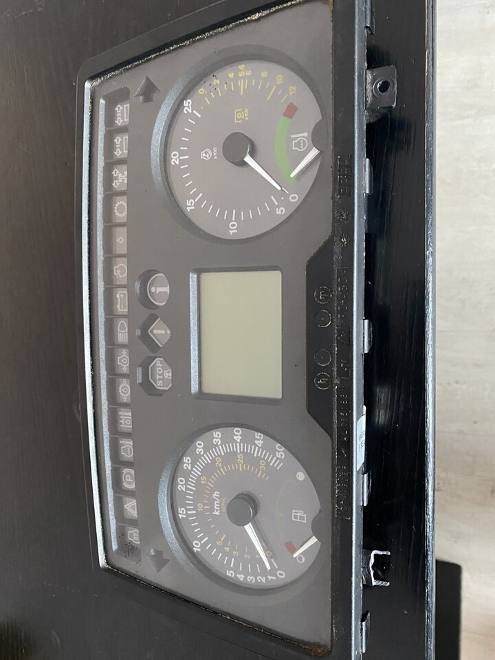 John Deere Wyświetlacz - BIF - PREH AL 115186 | AL 115187 | AL 115188 | AL 162399 | AL 203383 - Dasbor untuk Peralatan pertanian: gambar 1 John Deere Wyświetlacz - BIF - PREH AL 115186 | AL 115187 | AL 115188 | AL 162399 | AL 203383 - Dasbor untuk Peralatan pertanian: gambar 1