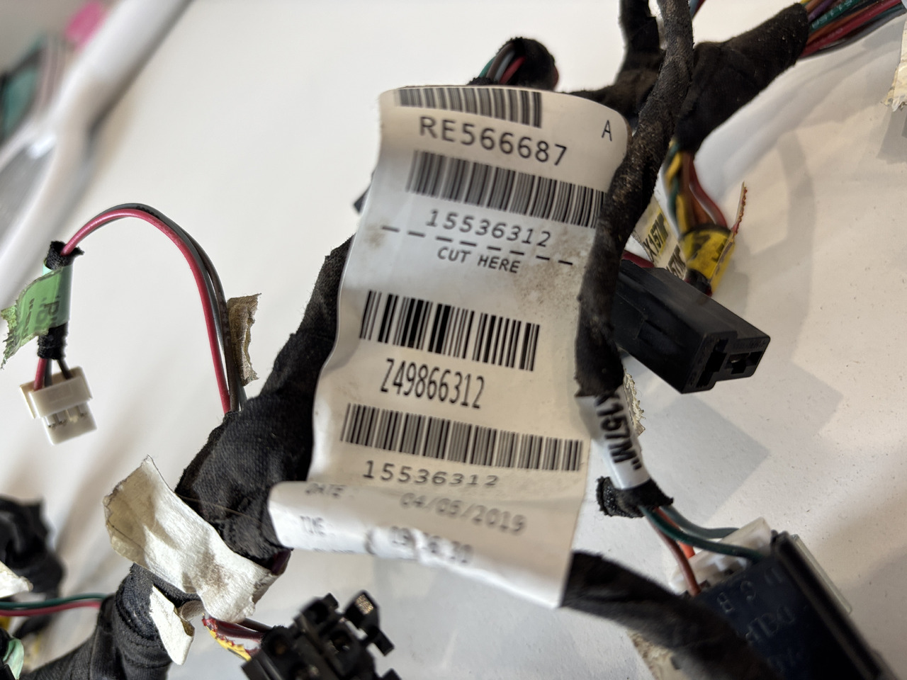 John Deere seria 6000 7000 8000 R - wiązka el. podłokietnika CommandARM RE566687 - Kabel/ Kawat harness untuk Peralatan pertanian: gambar 3 John Deere seria 6000 7000 8000 R - wiązka el. podłokietnika CommandARM RE566687 - Kabel/ Kawat harness untuk Peralatan pertanian: gambar 3