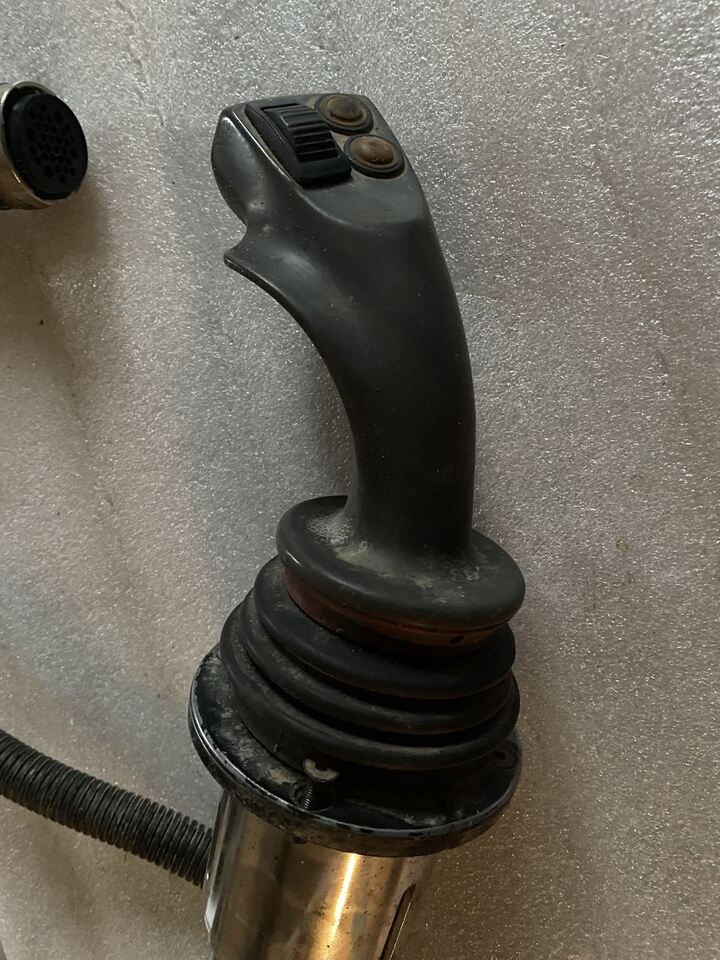 Joystick - Dźojstik Sauer Danfoss PROF1 - 162F0383 - Kabin dan interior untuk Peralatan pertanian: gambar 1 Joystick - Dźojstik Sauer Danfoss PROF1 - 162F0383 - Kabin dan interior untuk Peralatan pertanian: gambar 1