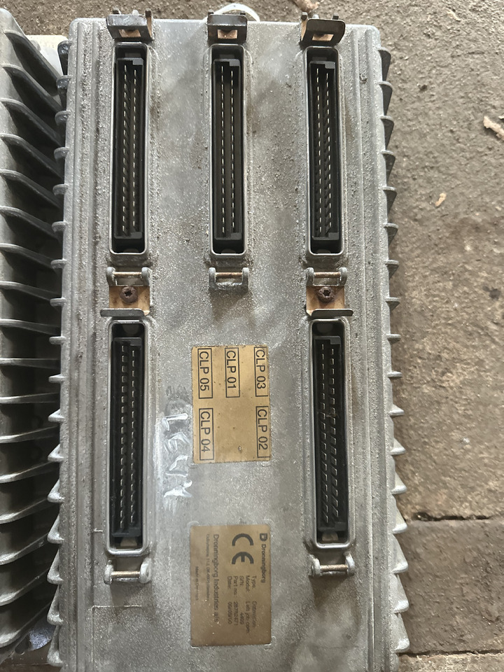 Kombajn Massey Ferguson 7256 komputer główny moduł - ECU untuk Pemanen gabungan: gambar 1 Kombajn Massey Ferguson 7256 komputer główny moduł - ECU untuk Pemanen gabungan: gambar 1