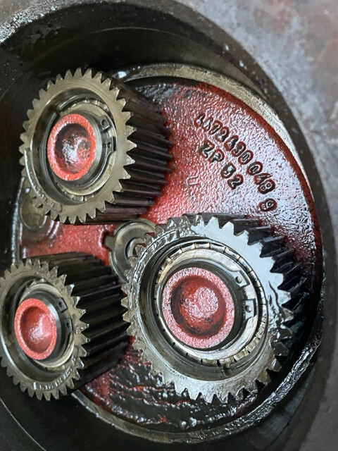 Kramer 520 - Zwolnica - Final drive untuk Peralatan konstruksi: gambar 2 Kramer 520 - Zwolnica - Final drive untuk Peralatan konstruksi: gambar 2