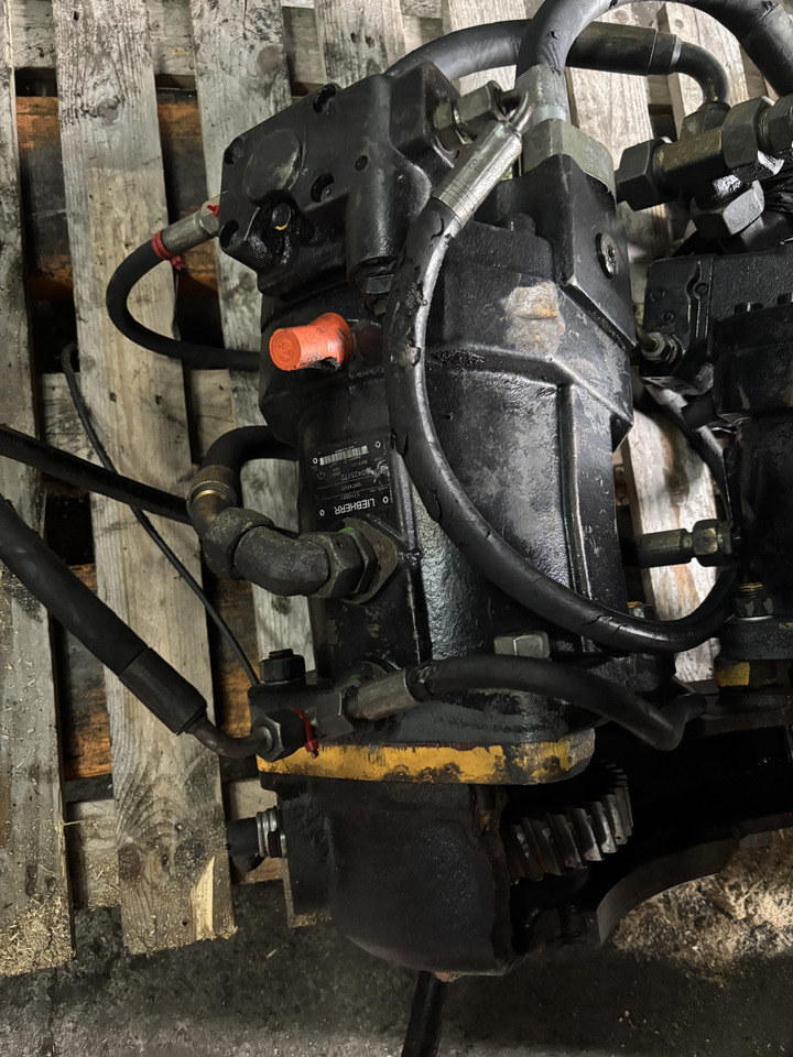 Liebherr L522 L524 L534 L538 L512 - silnik jazdy hydrauliczny A6VM160 5716881 - Motor hidrolik untuk Peralatan pertanian: gambar 1 Liebherr L522 L524 L534 L538 L512 - silnik jazdy hydrauliczny A6VM160 5716881 - Motor hidrolik untuk Peralatan pertanian: gambar 1