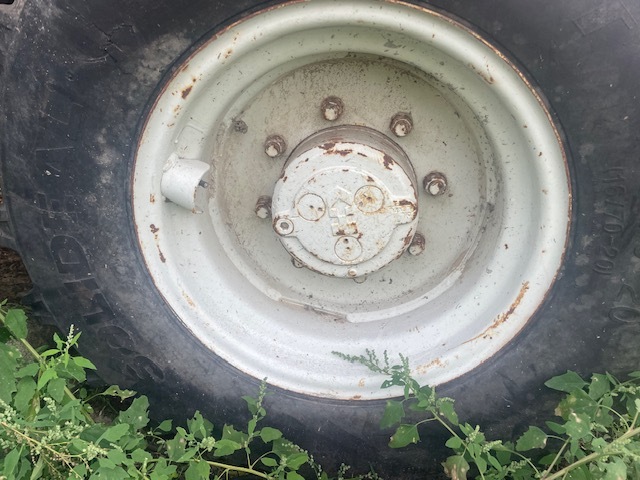 Manitou Felga Felgi 20 cali , 405/70-20 - Pelek untuk Peralatan pertanian: gambar 3 Manitou Felga Felgi 20 cali , 405/70-20 - Pelek untuk Peralatan pertanian: gambar 3