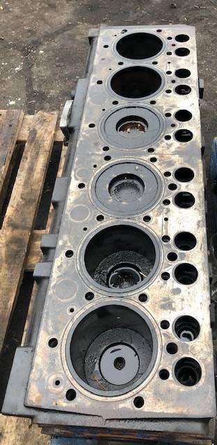 Massey Ferguson 7485 Silnik sisu 66CTA - Blok Cylindrów - Blok silinder untuk Peralatan pertanian: gambar 2 Massey Ferguson 7485 Silnik sisu 66CTA - Blok Cylindrów - Blok silinder untuk Peralatan pertanian: gambar 2