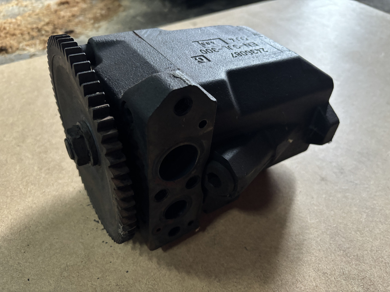 Massey Ferguson Pompa hydrauliczna 3716370M5 - Pompa hidrolik untuk Peralatan pertanian: gambar 4 Massey Ferguson Pompa hydrauliczna 3716370M5 - Pompa hidrolik untuk Peralatan pertanian: gambar 4