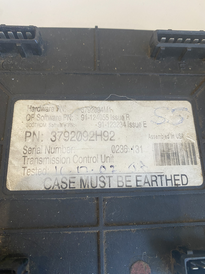 Massey Ferguson - sterownik moduł skrzyni biegów Autotronic 2 - ECU untuk Peralatan pertanian: gambar 2 Massey Ferguson - sterownik moduł skrzyni biegów Autotronic 2 - ECU untuk Peralatan pertanian: gambar 2