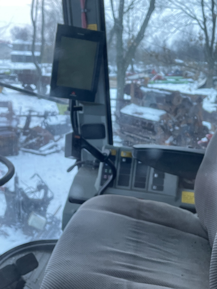 Massey Fergusson MF 30 32 - siedzenie fotel operatora D45939700 - Tempat duduk untuk Peralatan pertanian: gambar 1 Massey Fergusson MF 30 32 - siedzenie fotel operatora D45939700 - Tempat duduk untuk Peralatan pertanian: gambar 1