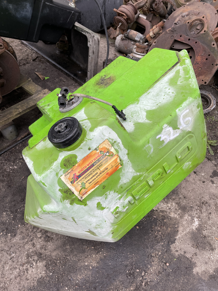 Merlo 32.6 - zbiornik paliwa bak - Tangki bahan bakar: gambar 1 Merlo 32.6 - zbiornik paliwa bak - Tangki bahan bakar: gambar 1