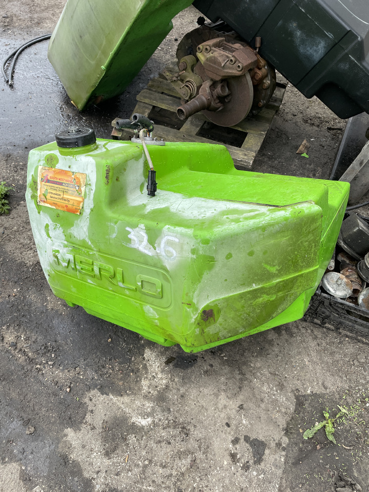 Merlo 32.6 - zbiornik paliwa bak - Tangki bahan bakar: gambar 2 Merlo 32.6 - zbiornik paliwa bak - Tangki bahan bakar: gambar 2
