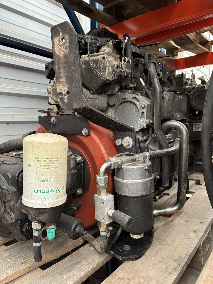 Merlo P 34.7 Silnik Blok Pompa Kolektor Wał Miska CZĘŚCI - Suku Cadang Mesin untuk Peralatan konstruksi: gambar 1 Merlo P 34.7 Silnik Blok Pompa Kolektor Wał Miska CZĘŚCI - Suku Cadang Mesin untuk Peralatan konstruksi: gambar 1